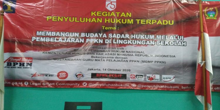 Webinar "MEMBANGUN BUDAYA SADAR HUKUM MELALUI PEMBELAJARAN PPKN DI LINGKUNGAN SEKOLAH
