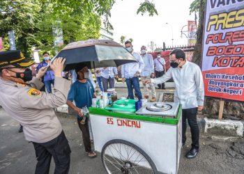 Dikira Razia Ganjil Genap, Ternyata Petugas Tawari Vaksinasi Gratis Bagi Pengendara