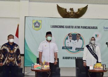 Ade Yasin Luncurkan ATM Pancakarsa Untuk Guru Non PNS Dan Pelaku Pembangunan