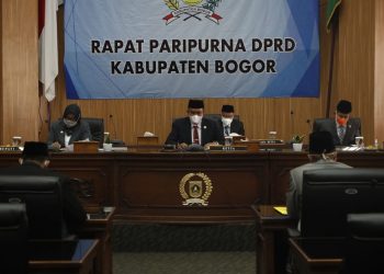 Bupati Sampaikan Rancangan KUA dan PPAS Tahun 2022 Pada Rapat Paripurna DPRD
