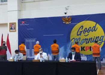 OTT PROBOLINGGO, KPK Tahan 5 Tersangka Termasuk Bupati Dan Anggota DPR RI