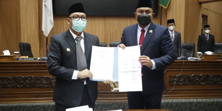 Rapat Paripurna Wabup Bersama DPRD Menuai Nota Kesepakatan KUA-PPAS Anggaran 2022