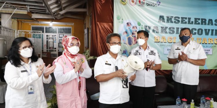 Bogor Luncurkan Program Vaksinasi Di Praktek Mandiri Bidan