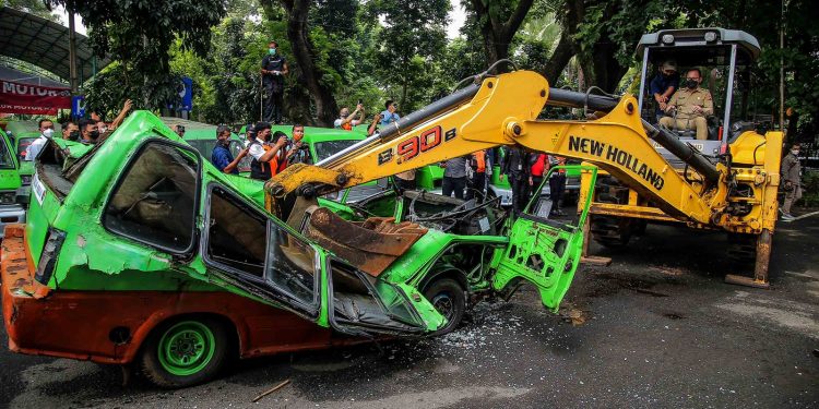 Bima Arya Benahi Sejumlah Transportasi, Angkot Berkurang