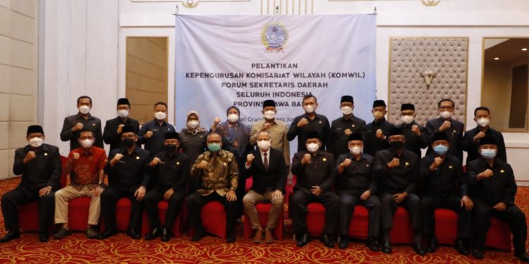 Sekda Dilantik Menjadi Pengurus Forsesdasi Jawa Barat