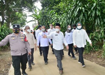 Ade Yasin Tinjau Program Samisade Sepanjang 12.370 Meter di Kecamatan Caringin