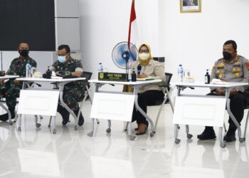 PTM Terbatas Kecamatan Zona Merah, Ade Yasin Hentikan Sementara